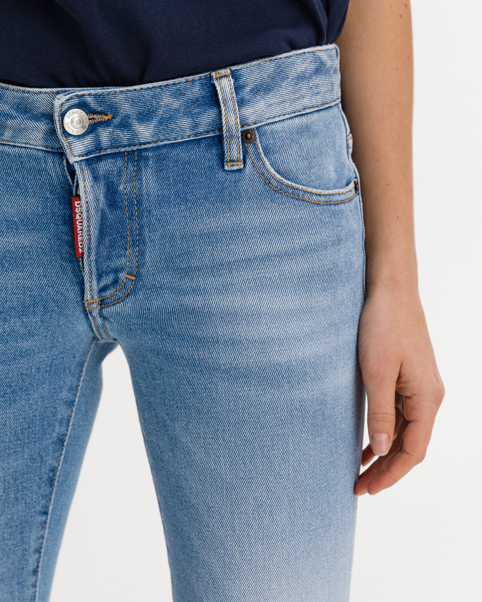 DSquared² Denim Jennifer Jeans Cropped in Blau Damen Bekleidung Jeans Jeans mit gerader Passform 